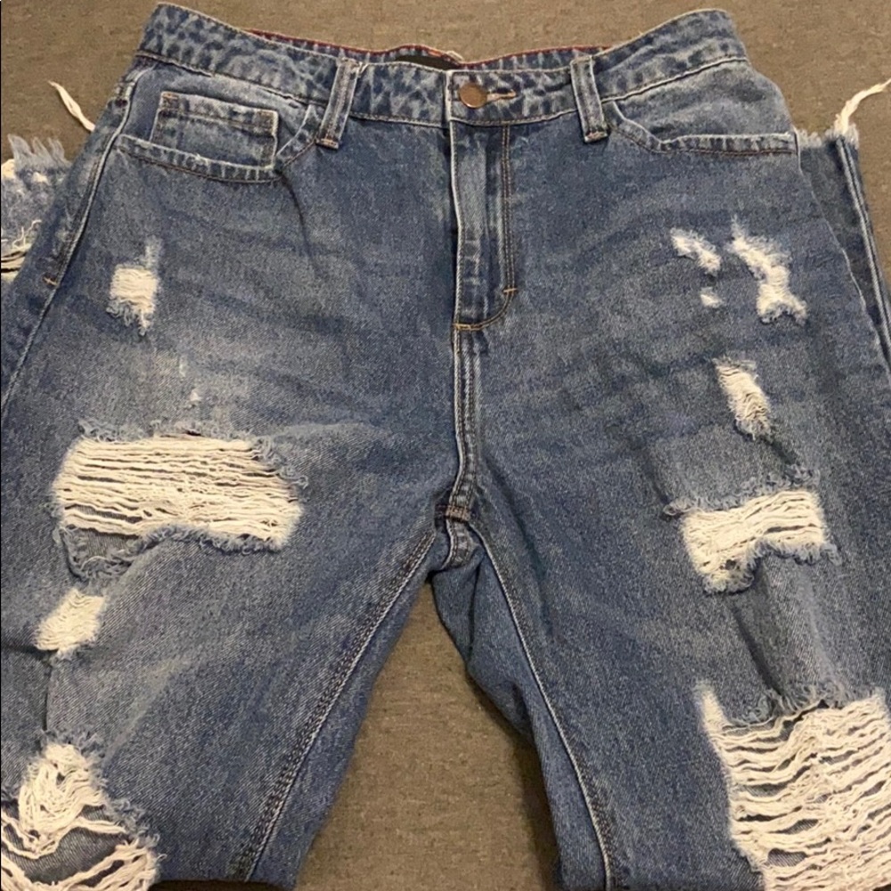 Fashion nova mom jeans